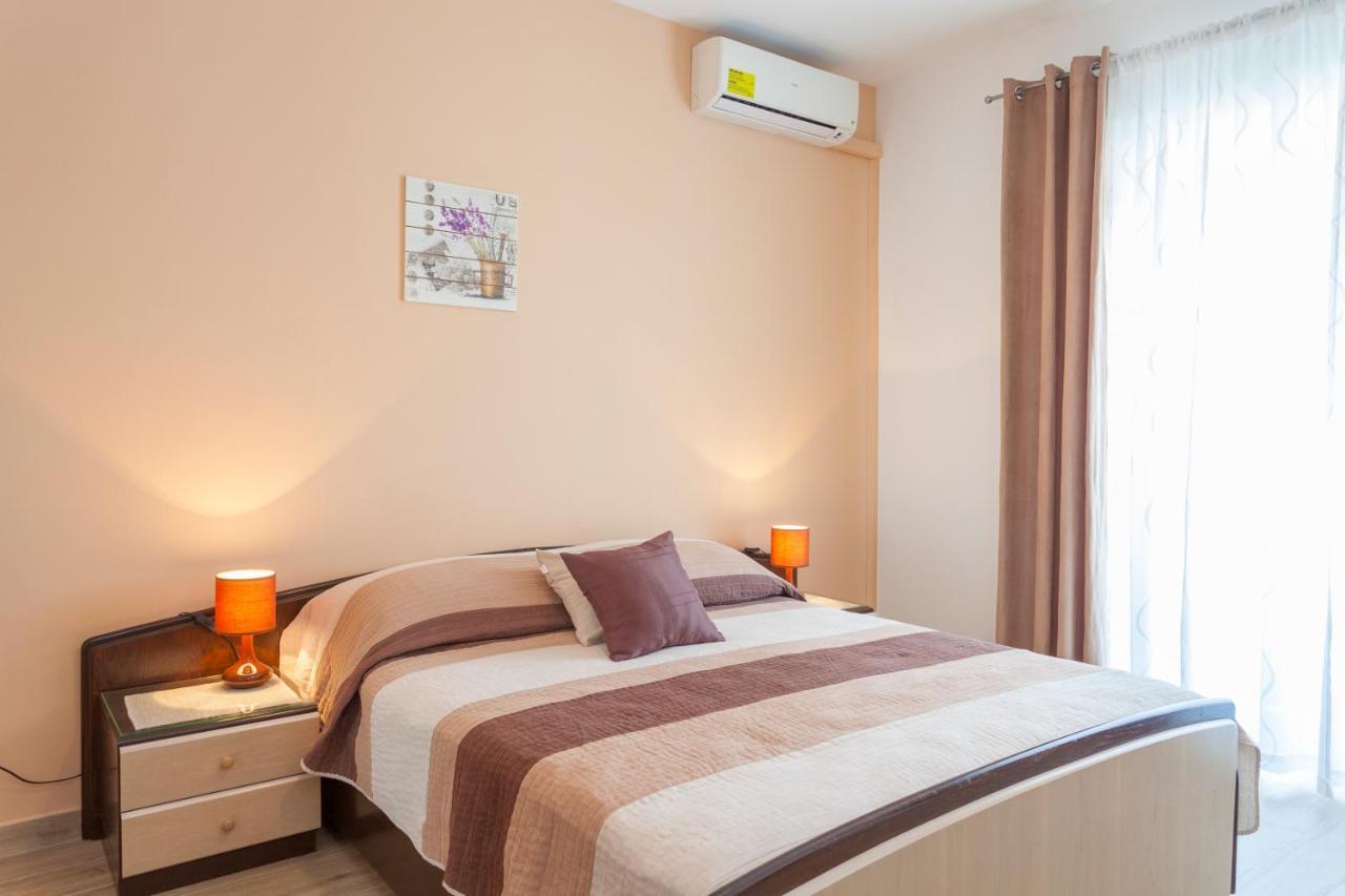 Apartments & Rooms Alagic มาคาร์สกา ภายนอก รูปภาพ