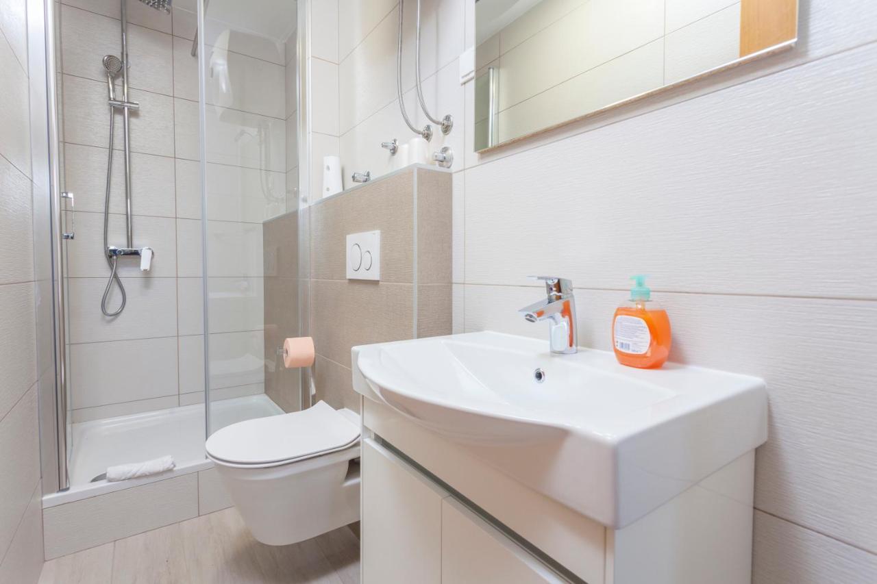 Apartments & Rooms Alagic มาคาร์สกา ภายนอก รูปภาพ