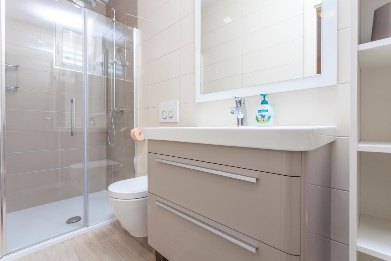 Apartments & Rooms Alagic มาคาร์สกา ภายนอก รูปภาพ