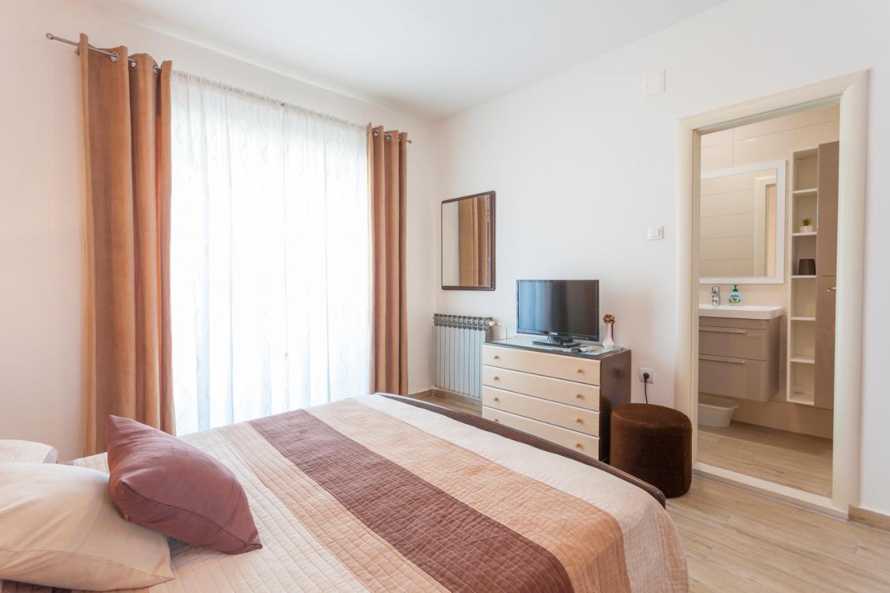 Apartments & Rooms Alagic มาคาร์สกา ภายนอก รูปภาพ