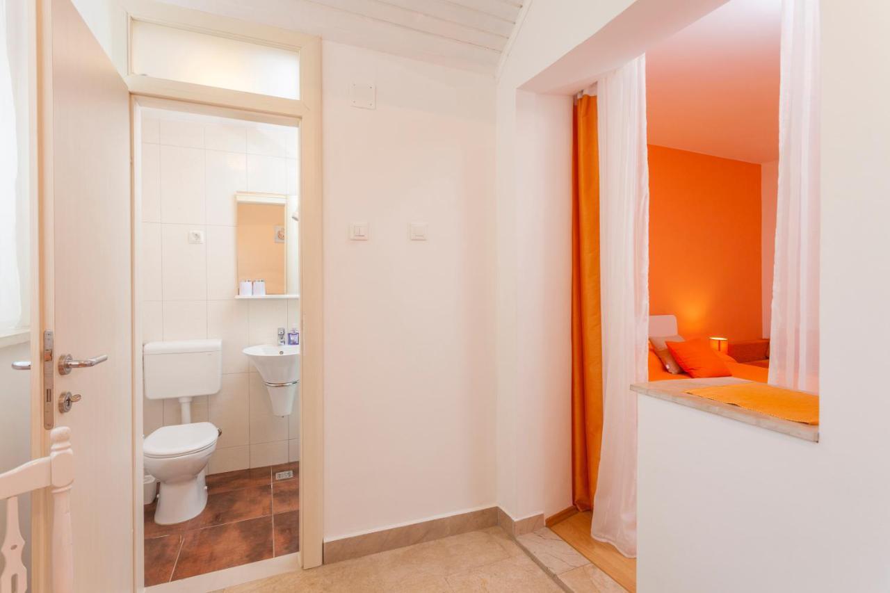 Apartments & Rooms Alagic มาคาร์สกา ภายนอก รูปภาพ