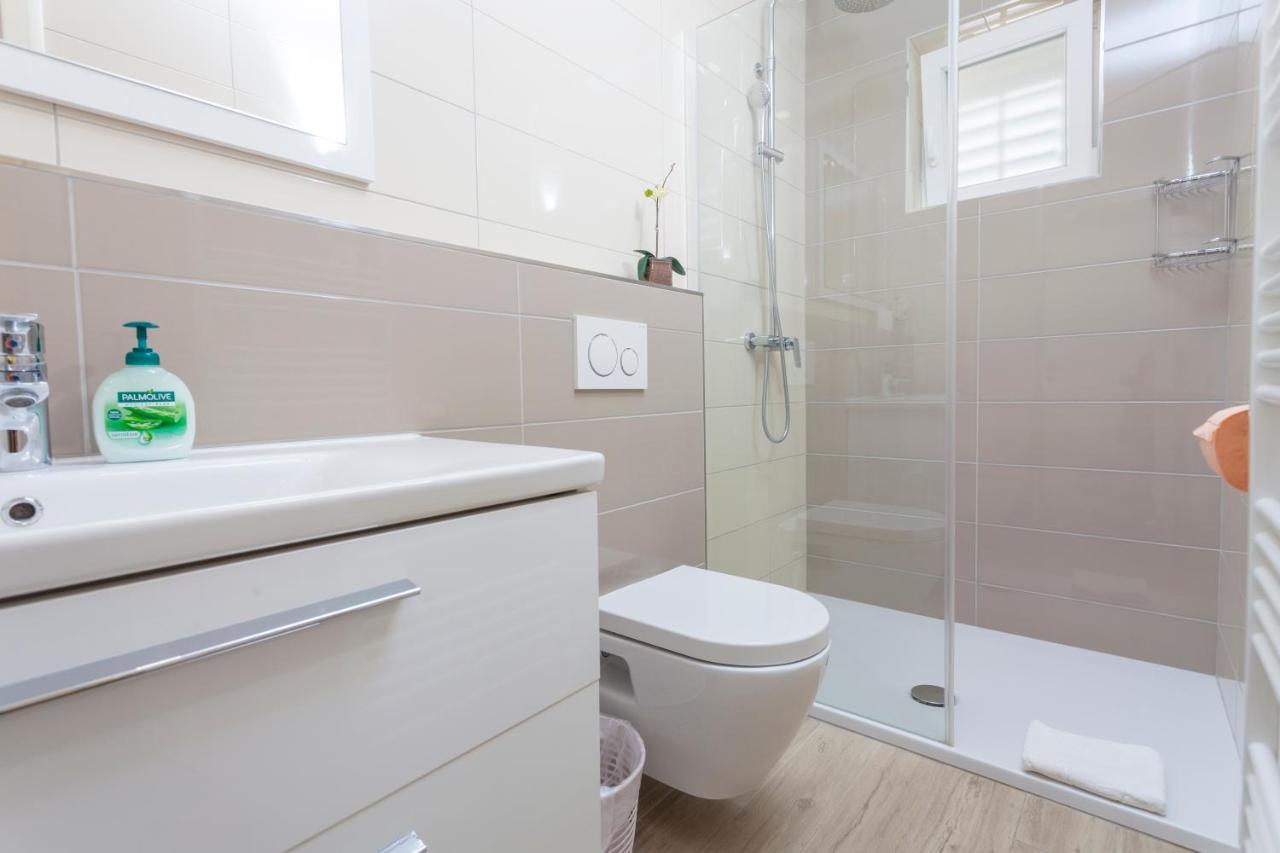 Apartments & Rooms Alagic มาคาร์สกา ภายนอก รูปภาพ